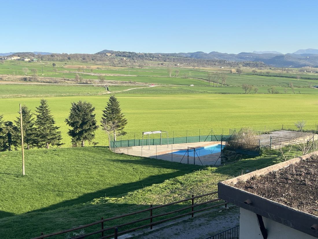 Piscina i muntanyes